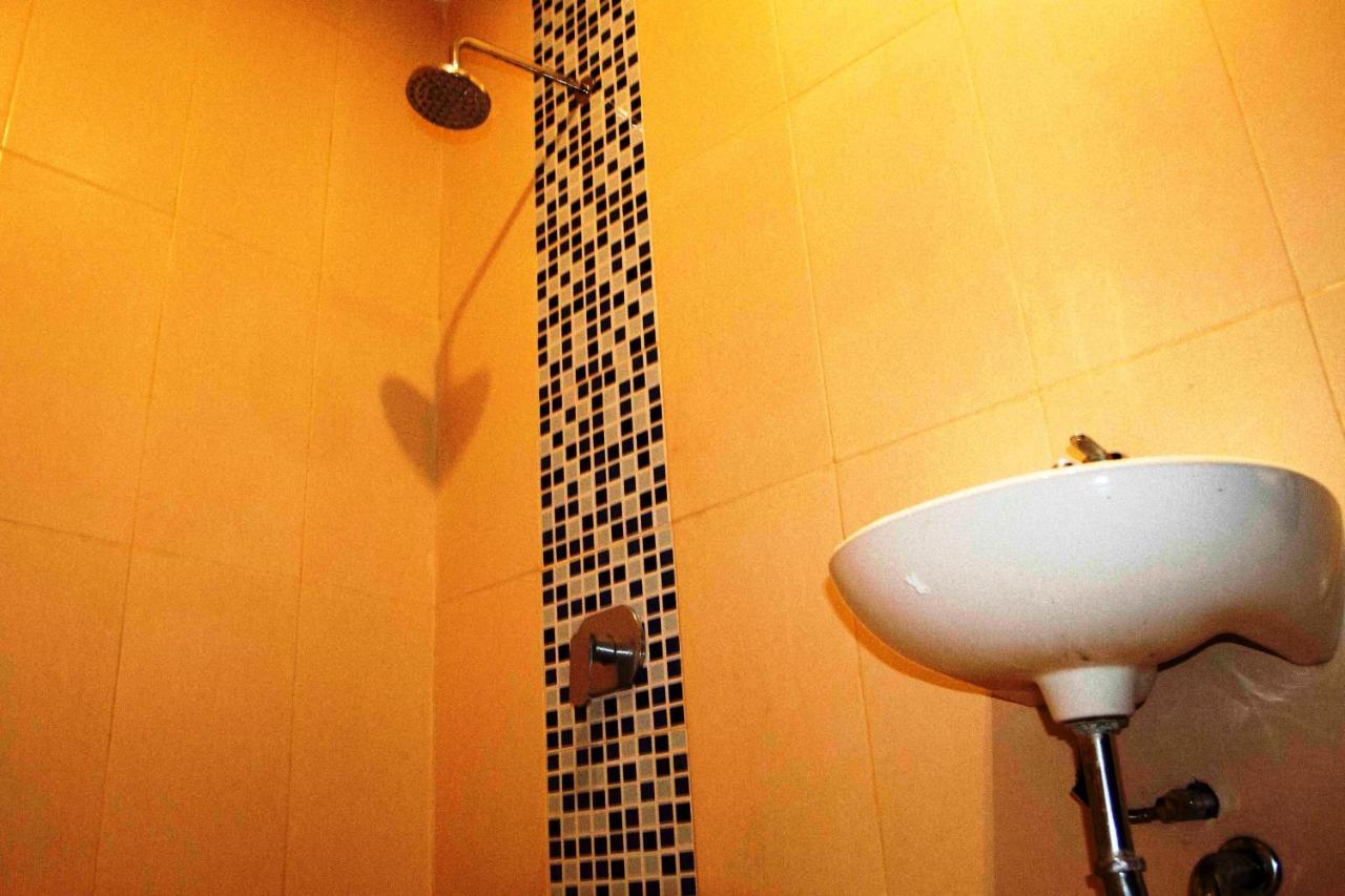 Mansu Hotel And Spa Legian 庫塔 客房 照片