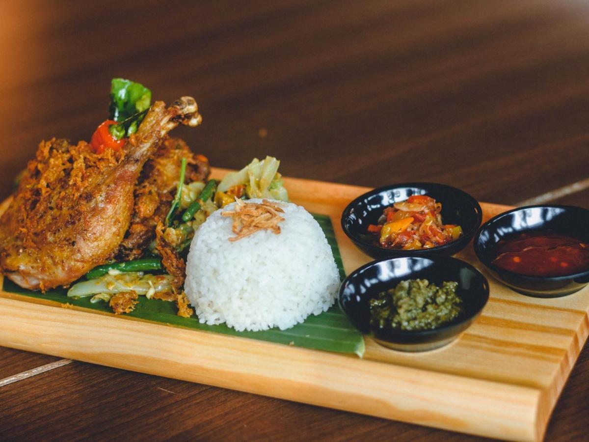 Mansu Hotel And Spa Legian 庫塔 外观 照片