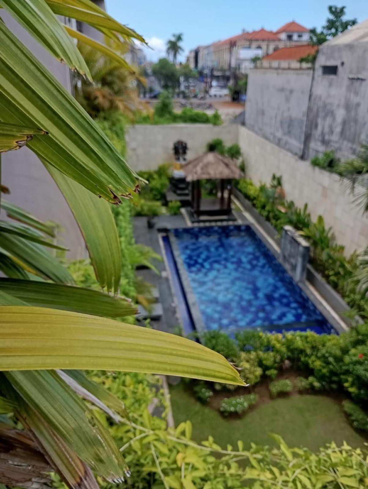 Mansu Hotel And Spa Legian 庫塔 外观 照片